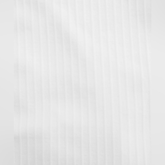 Lululemon White Ebb to Street Tank Top Light Support, B/C Cup Size 10 - Picture 9 of 9